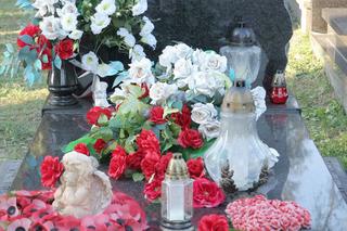 Groby ofiar katastrofy smoleńskiej. Tak teraz wyglądają