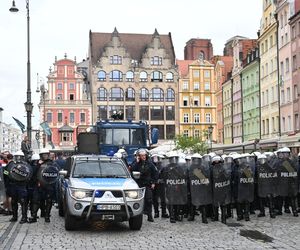 Kibice opanowali Wrocław. Tak wygląda stolica Dolnego Śląska w dniu finału Ligi Konferencji