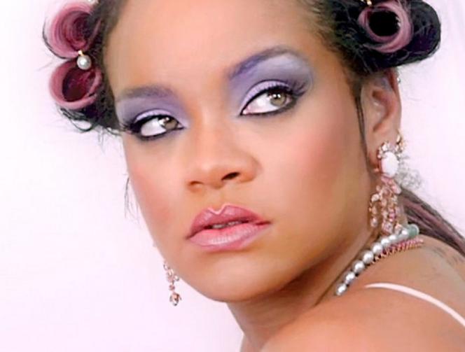 Rihanna w bieliźnie Savage x Fenty