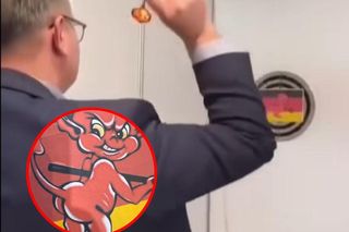 Politycy PiS rzucali w diabła na niemieckiej fladze. Fajna zabawa