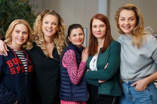 Przyjaciółki sezon 17: Anita Sokołowska (Zuza), Anka (Magdalena Stużyńska), Inga (Małgorzata Socha), Patrycja (Joanna Liszowska)