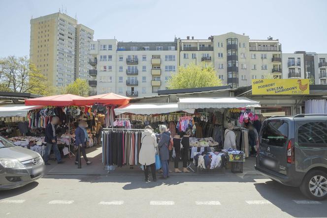 Walka o miejsce na Wiatraku. Kierowcy kontra sprzedawcy i klienci 