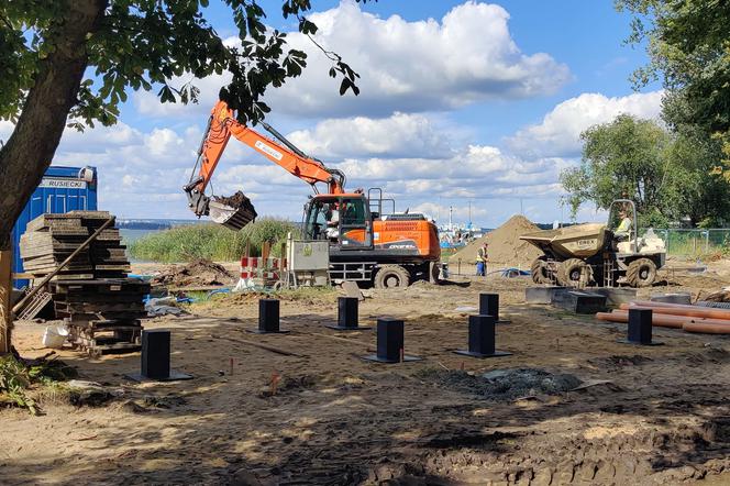 Na kąpielisku w szczecińskim Dąbiu trwają intensywne prace