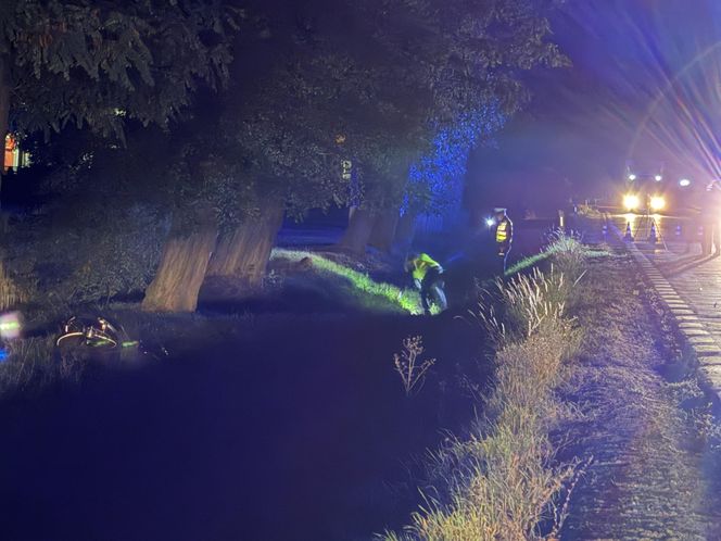 Śmiertelne potrącenie pod Sochaczewem. Kierowca BMW uciekł