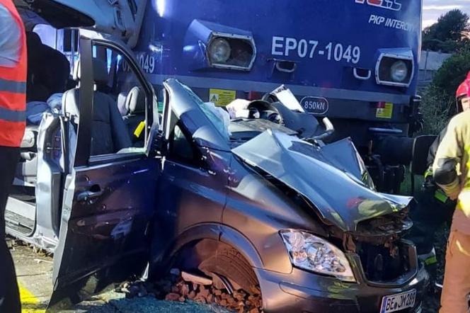 Śmiertelny wypadek na przejeździe kolejowym w Borkowicach 