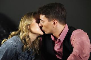 Barwy szczęścia, odcinek 2816: Tomasz Kępski (Jakub Sokołowski), Grażyna (Kinga Suchan)