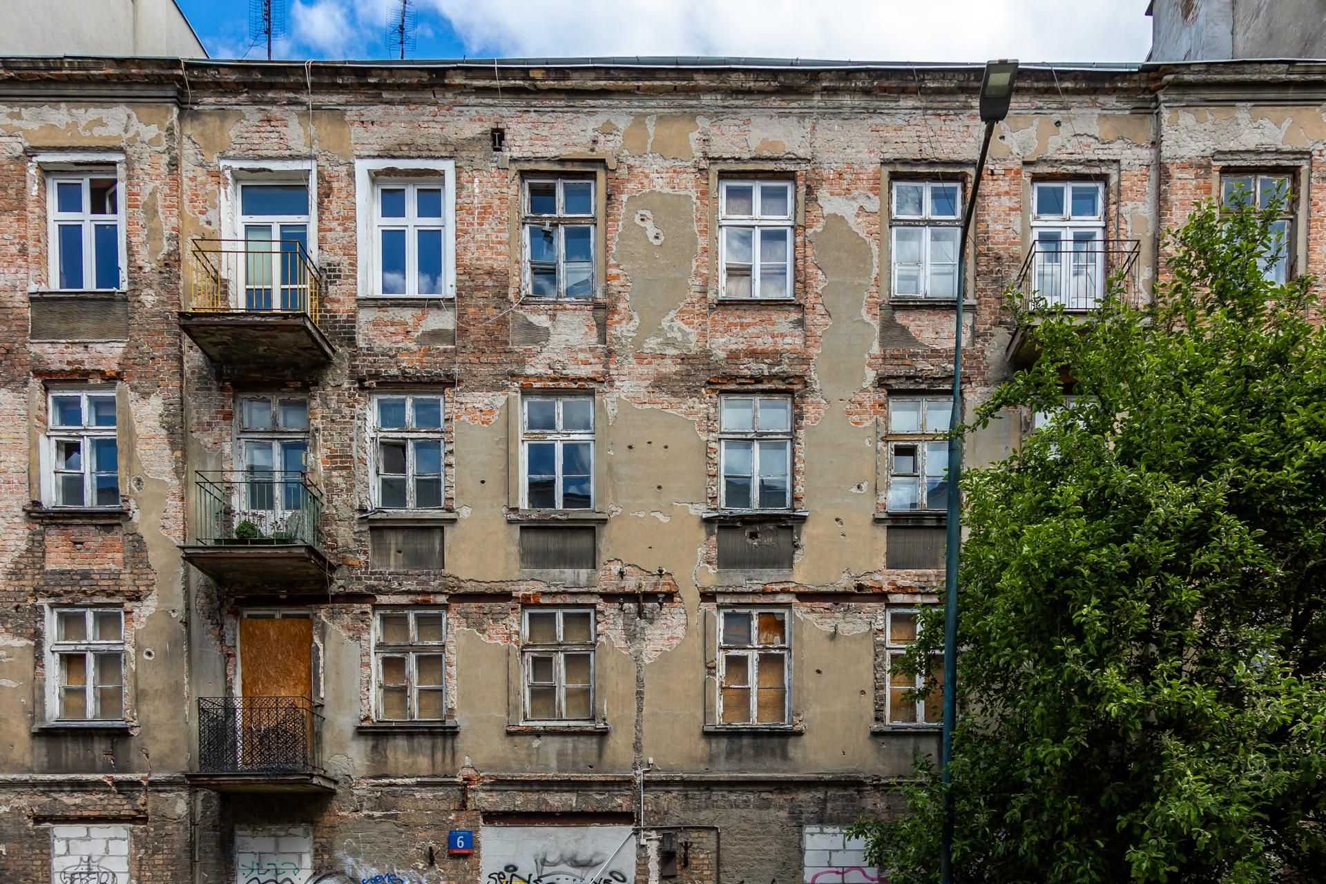 Kamienica przy ul. Węgierskiej 6 w Warszawie