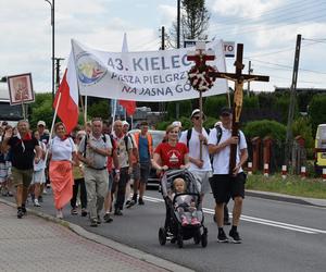 Kielecka Piesza Pielgrzymka zmierza na Jasną Górę w Częstochowie