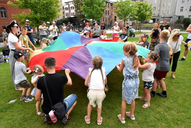 W zawodach wystartowało prawie 400 pływaków