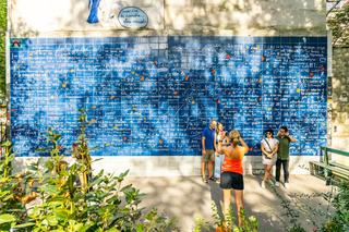 10 miejsc w stolicy Francji, które muszą odwiedzić fani Emily w Paryżu