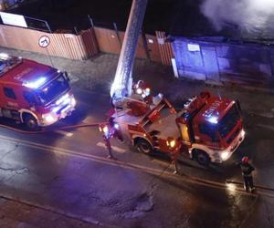 Tragiczny pożar pod Bydgoszczą. Zginęła kobieta. Uratowano mężczyznę i dwóch chłopców
