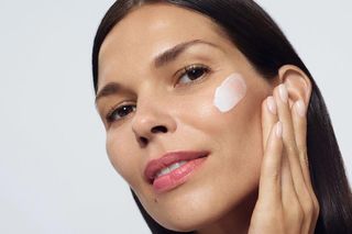 K-Beauty – koreańska pielęgnacja, którą pokochały wszystkie tiktokerki! Odkryj 6 produktów, które ekspresowo poprawią stan twojej cery