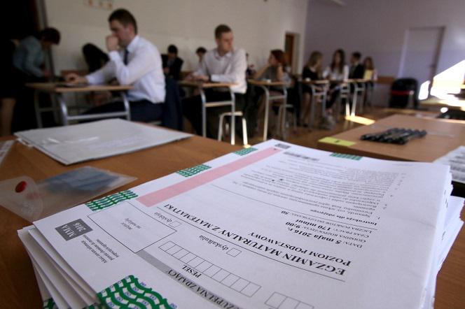 Matura próbna z matematyki 2020 to także wpadka! Uczniowie dostali pytania z 2017 roku!