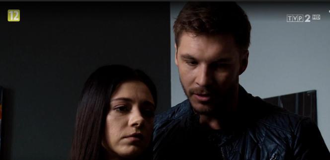 M jak miłość, odc. 1455. Marcin (Mikołaj Roznerski), Iza (Adriana Kalska)