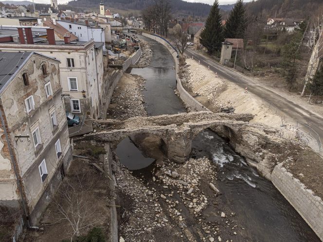 Powodzianie nie myślą o świętach. "Boimy się, że nie przetrwamy zimy"