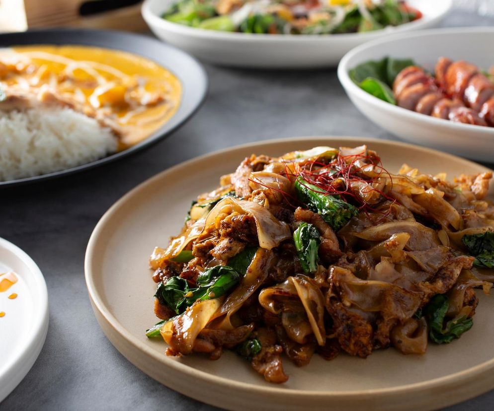 Zamiast pad thai wybierz pad see ew. Przepyszny makaron, który zrobisz bez problemu w domu