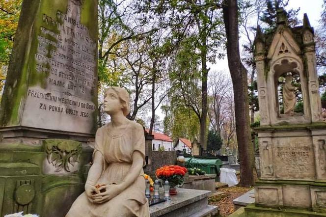 Lublin - cmentarz na Lipowej i odnowa zabytkowych nagrobków