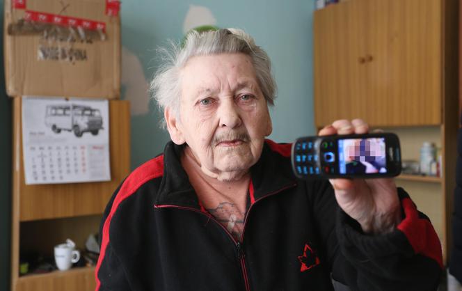 Złodziejka ukradła jej tablet ze zdjęciami zmarłej mamy. Dramat pani Joanny z Warszawy