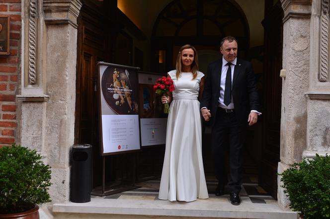 Joanna i Jacek Kurscy w drodze na ślub