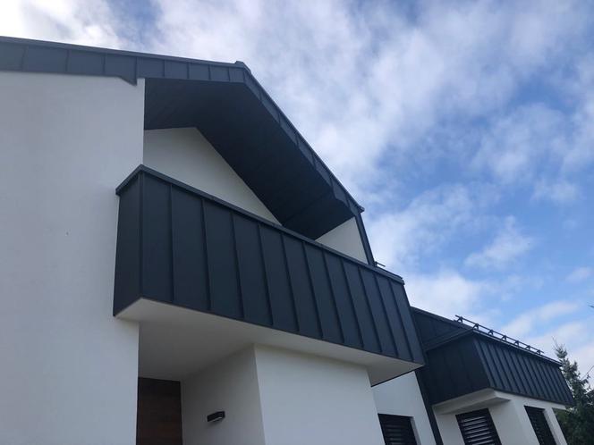 Taras i balkon z attyką – dlaczego warto?