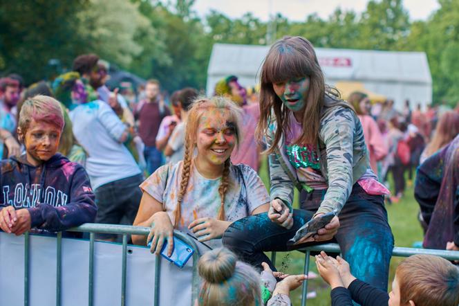 Lublin „wybuchł” kolorami! Zobaczcie zdjęcia z Holi Festival