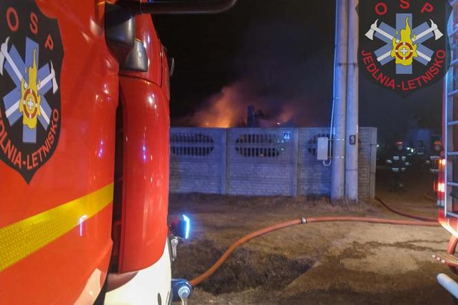 Pożar tartaku w Aleksandrowie koło Radomia 