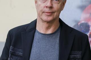 Zasłynął jako Skorpion w „Młodych wilkach”. Tak na przestrzeni lat zmienił się Zbigniew Suszyński. Co za metamorfoza!