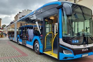  Oficjalna prezentacja  autobusów elektrycznych w Zamościu. Na ulice wyjadą w grudniu [ZDJĘCIA ]