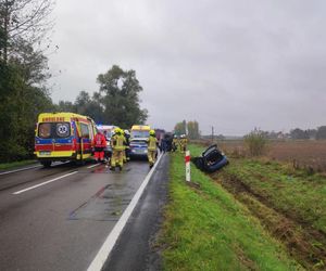 Pijany 19-latek rozbił golfa o betonowy przepust. Na pokładzie miał dwoje innych nastolatków