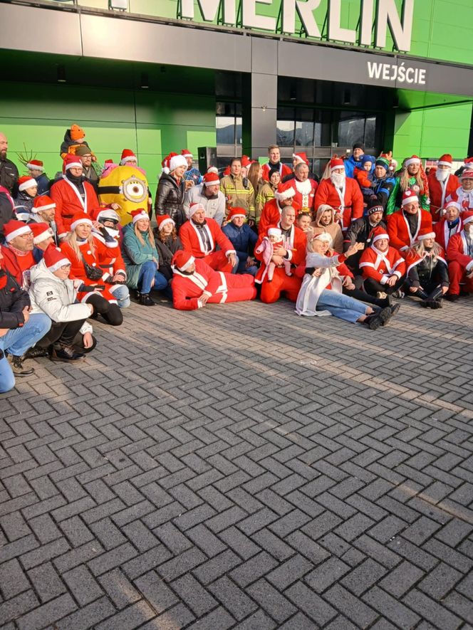 Mikołaje na motocyklach z warkotem przejechali przez miasto. Pognali do chorych dzieci!