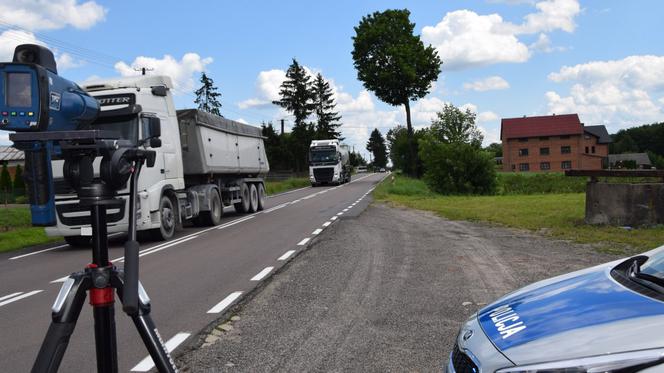 Krępa Kościelna: Pędził 111 km/h w obszarze zabudowanym! Policjanci zatrzymali mu prawo jazdy