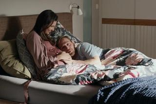 	Na dobre i na złe odc. 910. Olena (Tetiana Malkova), Michał (Mateusz Janicki)