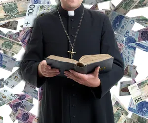 Ksiądz żąda 150 zł w kopercie na kolędzie. Szokujący cennik 