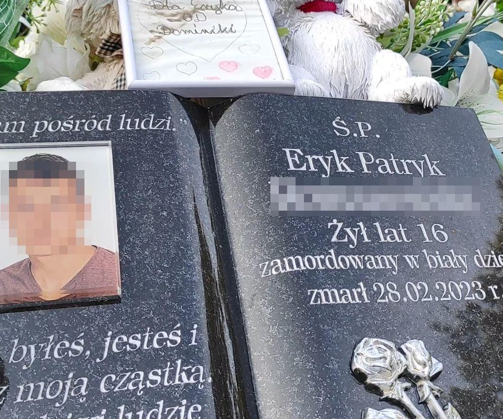 Przerażający napis na grobie 16-letniego Eryka ujawnia, jak zginął. Poruszający widok