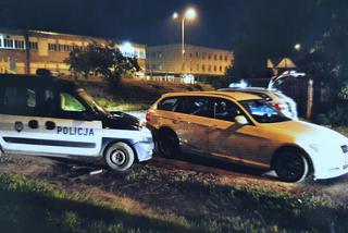 Nocny pościg za WARIATEM w BMW. Staranował radiowozy, policjanci w szpitalu [ZDJĘCIA]