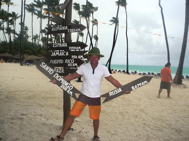 ZABRAŁ DOMINIKĘ NA DOMINIKANĘ.