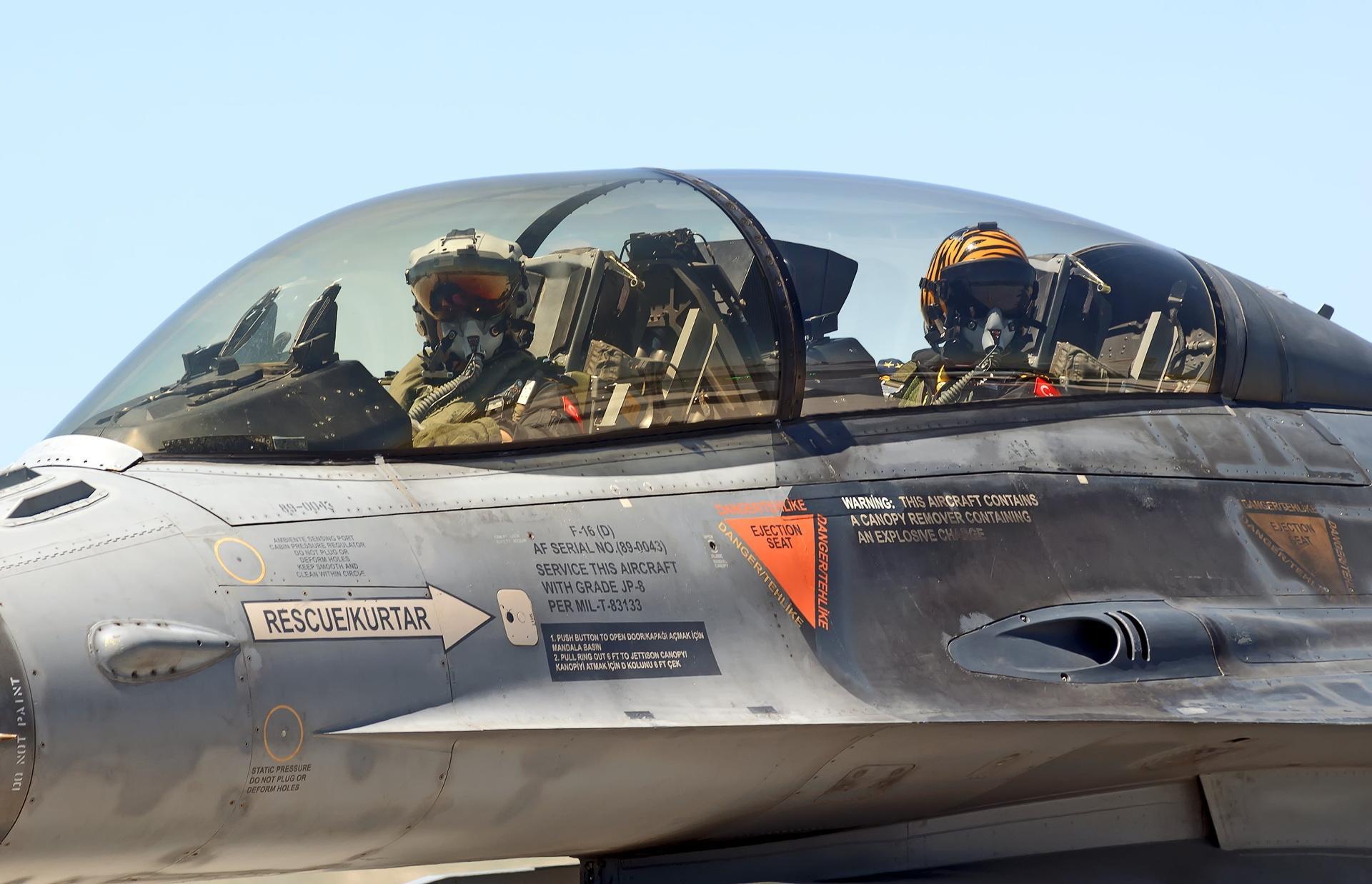 Tureckie F-16