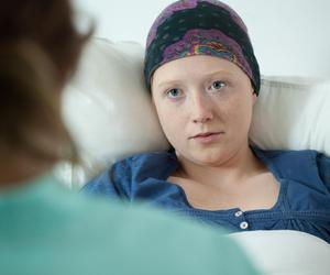 Ten nowotwór najszybciej rozwija się u młodych ludzi. 17 sygnałów raka jelita grubego