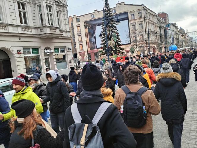 Polonez dla Łodzi. Setki łodzian we wspólnym tańcu [ZDJĘCIA]