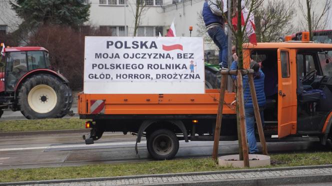 Protest rolników w Olsztynie 21 lutego. Co dzieje się w centrum?