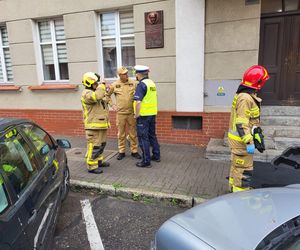 Dramat w Chełmnie. Kierowca wjechał w grupę ludzi. Pięć osób rannych, w tym dzieci [ZDJĘCIA]