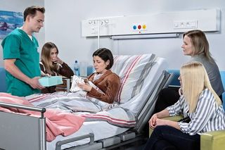 Pierwsza miłość, odcinek 4043: Kinga wybierze imię dla zmarłej córki. Nie zgodzi się na pogrzeb dziecka! - ZDJĘCIA, ZWIASTUN