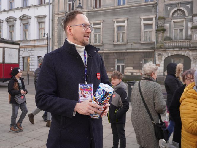 33. Finał Wielkiej Orkiestry Świątecznej Pomocy. Dziennikarze Radia ESKA rozgrzewają Tarnów pysznym żurkiem!