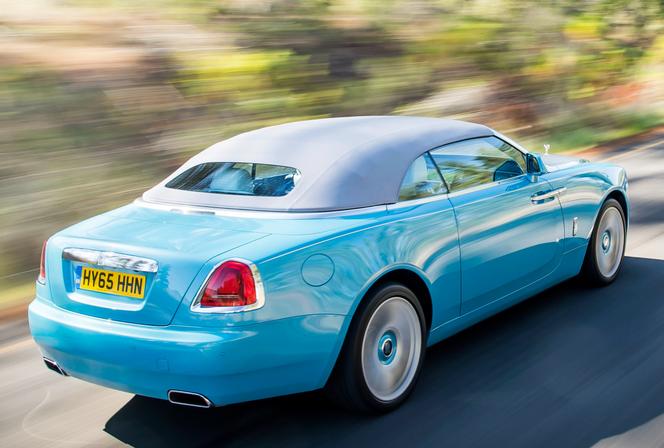 Jak każdy Rolls-Royce - Dawn też jest składany ręcznie