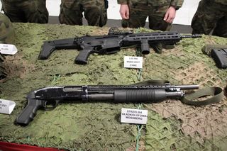 Karabinek GROT i strzelna MOSSBERG na granicy