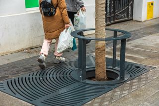 Ul. Chmielna w Warszawie po przebudowie