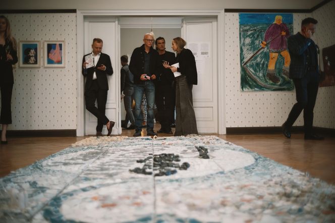 Villa NADA powraca. Wnętrza zabytkowej willi w Warszawie znów wypełnią się światową sztuką