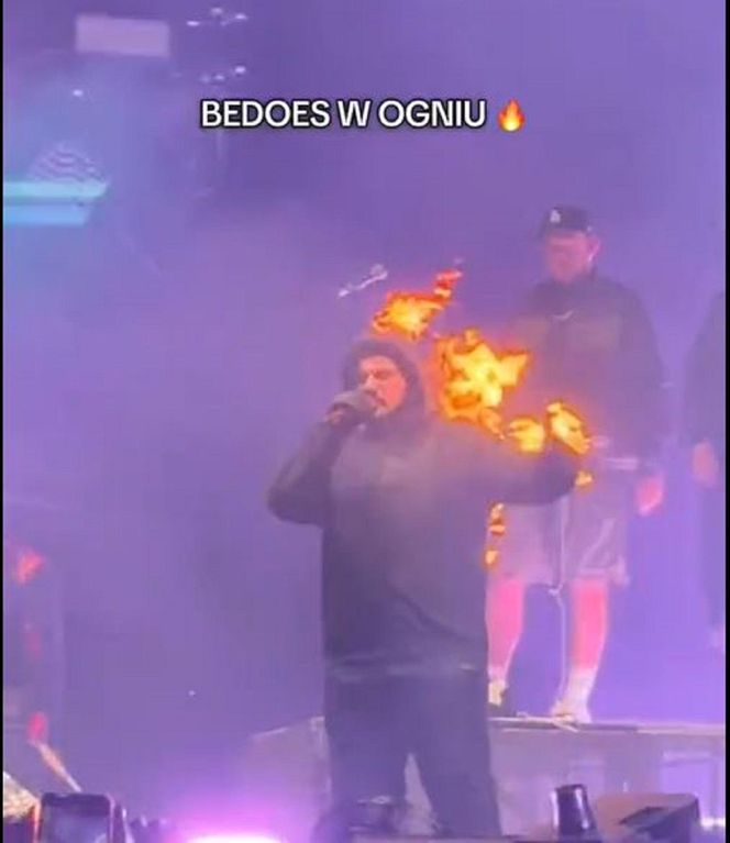 Bedoes płoną na scenie. Nagrania z koncertu mrożą krew w żyłach