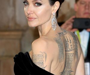 Angelina Jolie kończy 50 lat! Zobacz, jak się zmieniała
