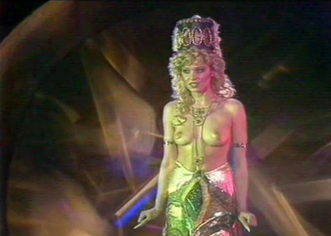 Sylwia Wysocka w filmie "Kronosz bukasa" (1989)